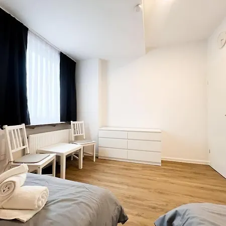 Apartment Next To Fair 4 *